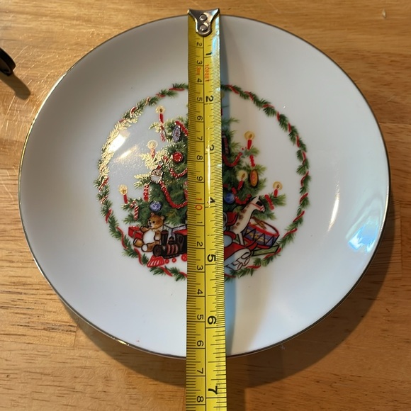 JASCO Christmas Plate 6 1/5" Japan 22K Gold Edge Tree Gifts Red Green Porcelain - Picture 10 of 10